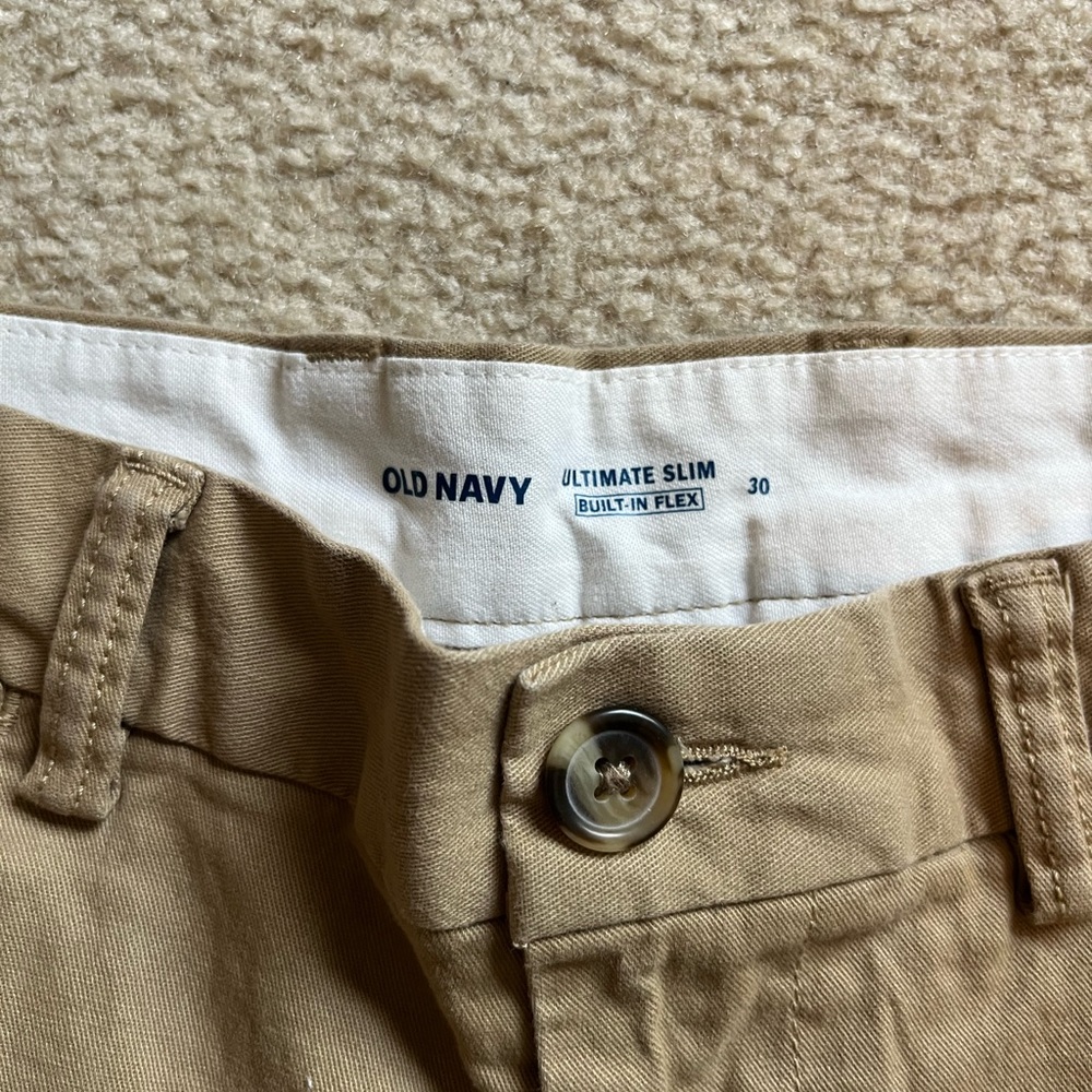 Men’s Old Navy Khaki Shorts